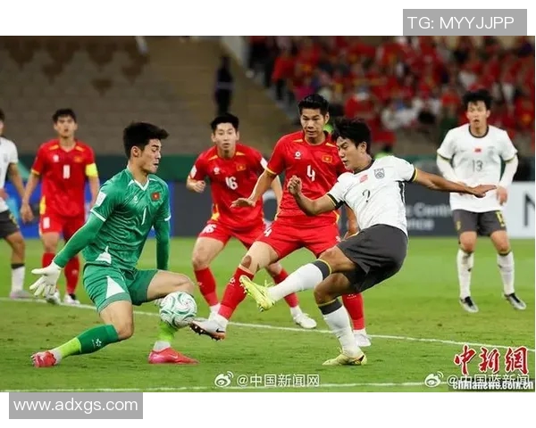 日本与越南足球对决展现亚洲足球实力与魅力的精彩瞬间